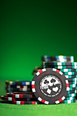 Blackjack table with dealer and player cards displayed on hokibet slot